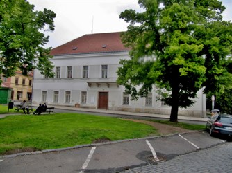 Rekonstrukce a stěhování knihovny